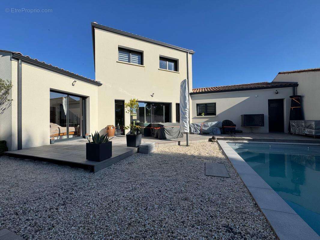 Maison à SAINT-SULPICE-DE-ROYAN