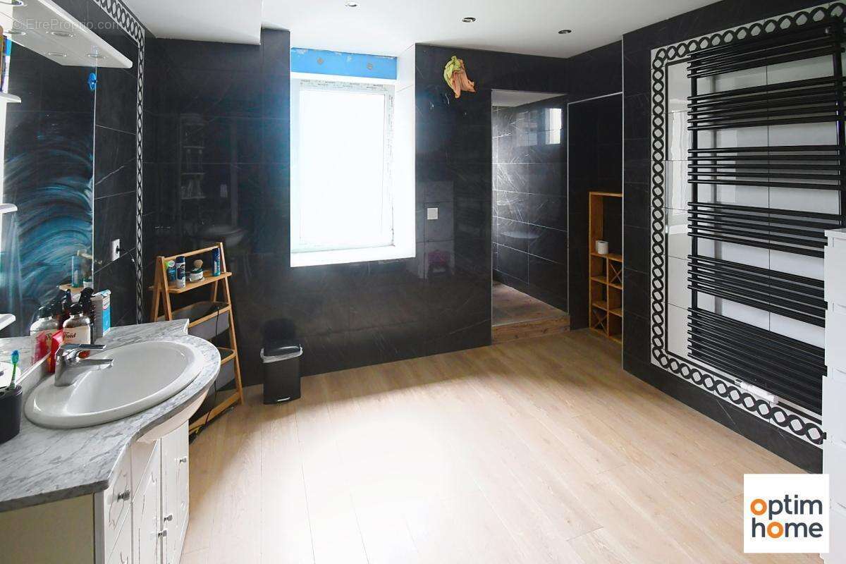 Exclusivité – Sympathique maison familiale de 177 m² – 4 chambres – 1 bureau - 2 salles de bain - photo 38