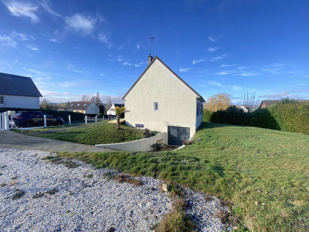 Maison à PONT-L'EVEQUE