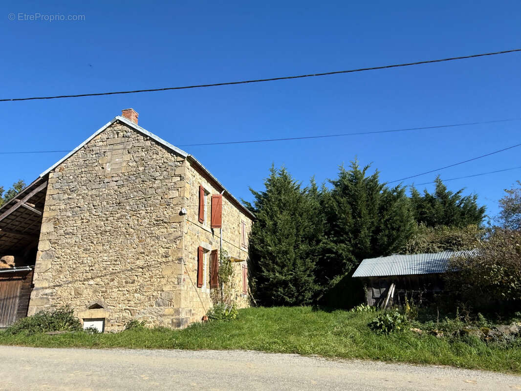 Maison à BUSSIERES