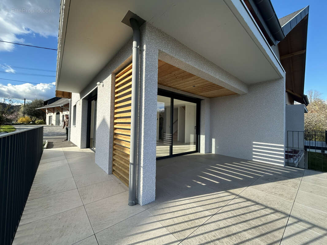Maison à CREMPIGNY-BONNEGUETE