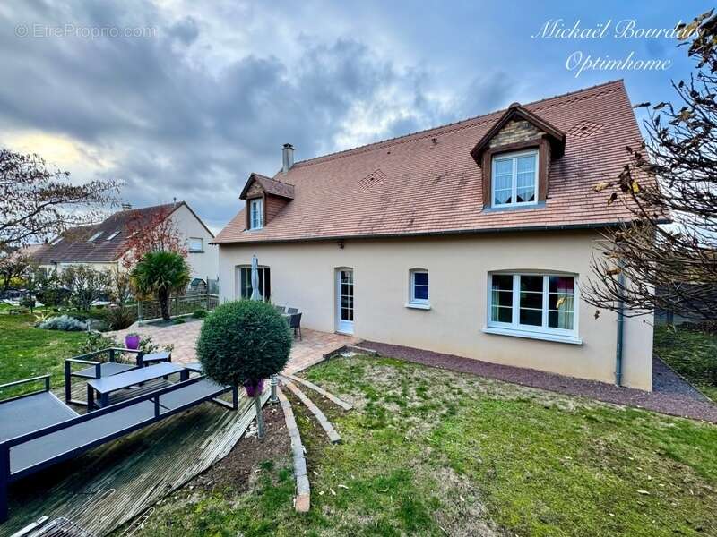 Maison à LA SUZE-SUR-SARTHE