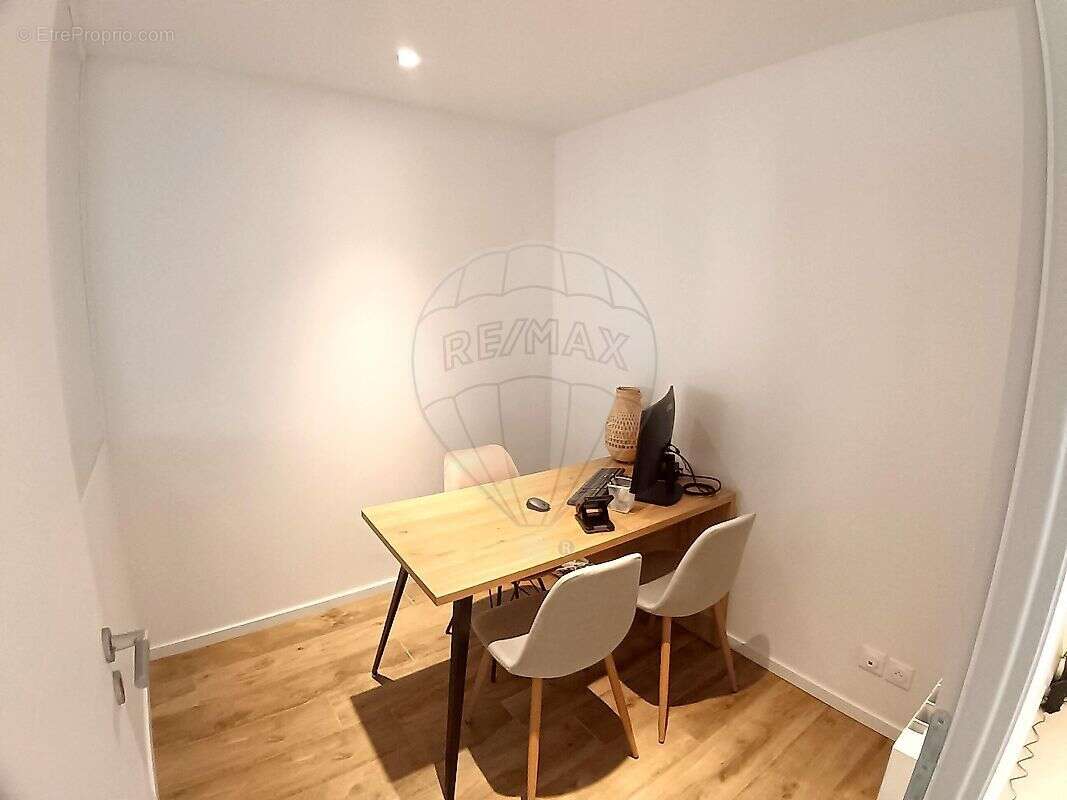 Commerce à VILLEFRANCHE-SUR-SAONE