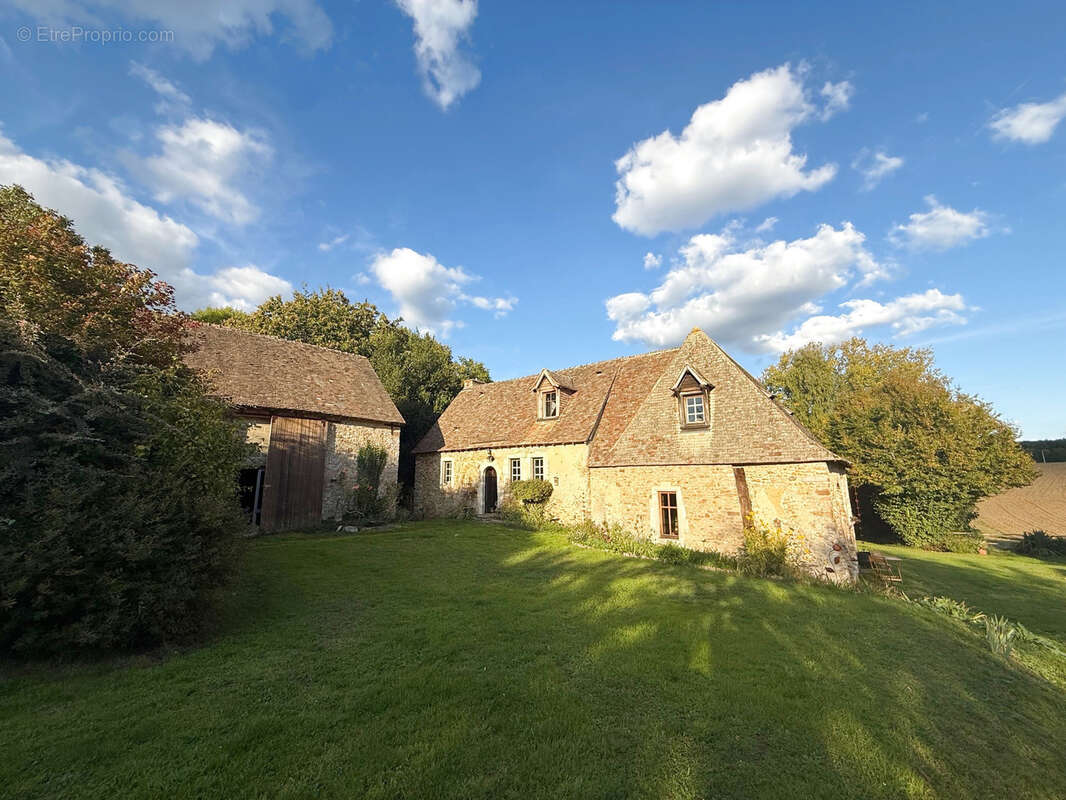 Maison à BONNETABLE