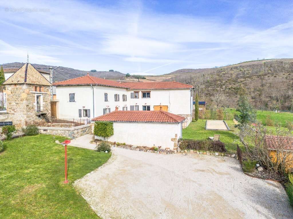 Maison à LE PERREON