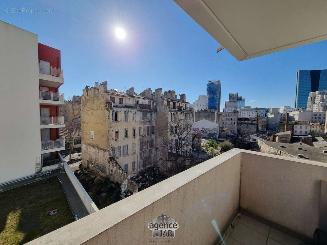 Appartement à MARSEILLE-3E