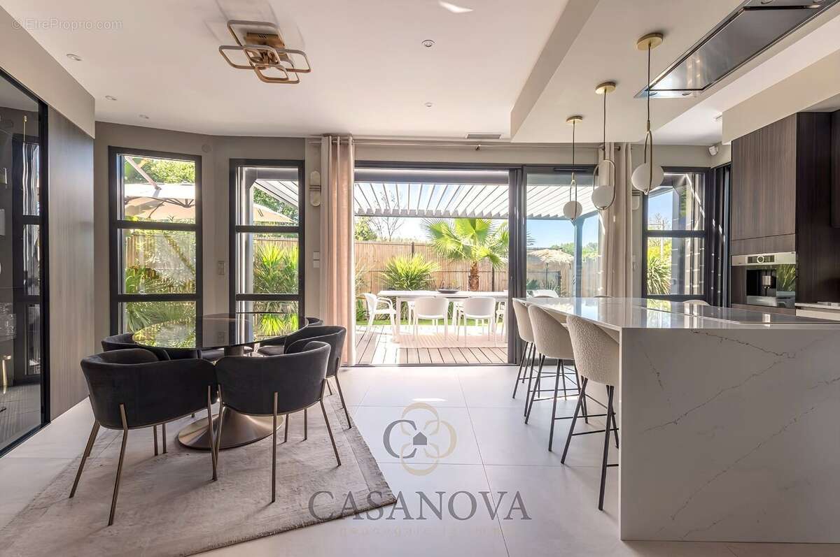 Maison à PRADES-LE-LEZ