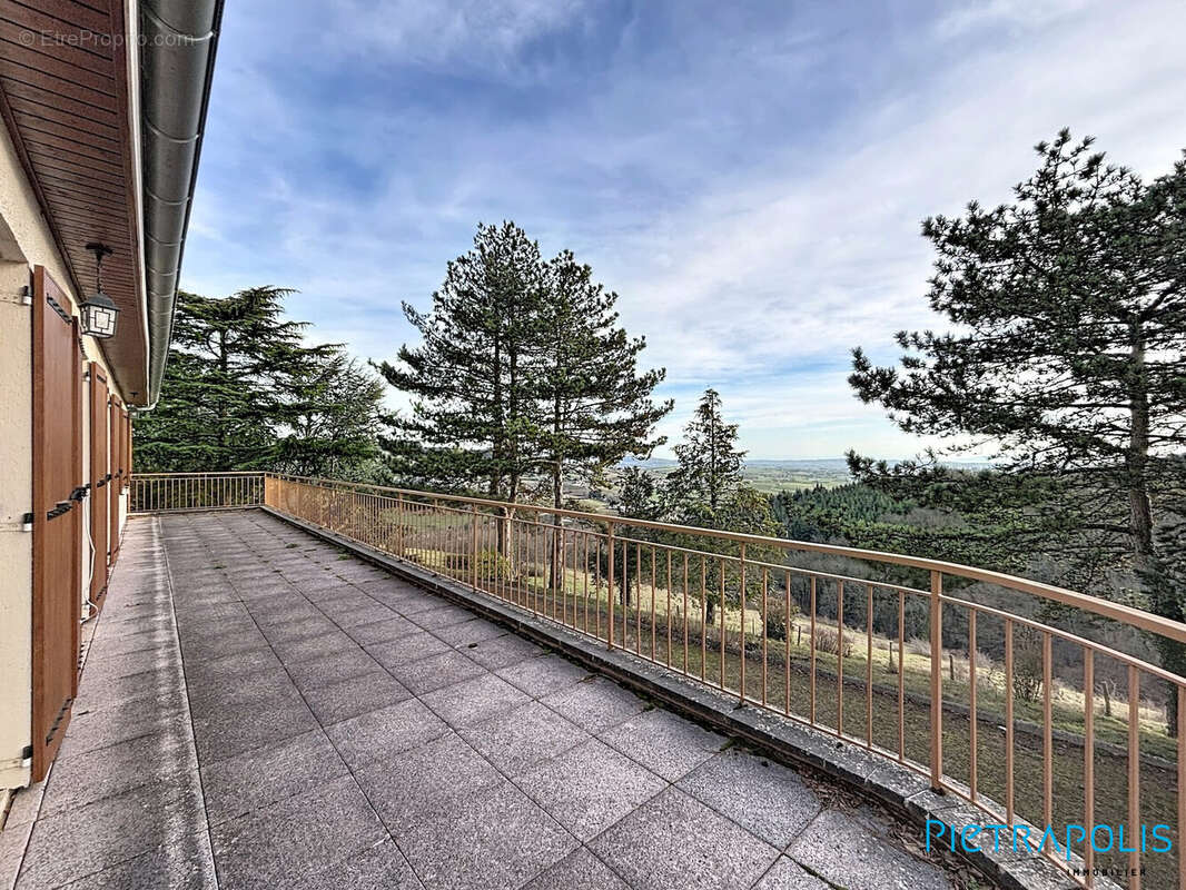 Maison à SAINT-FORGEUX