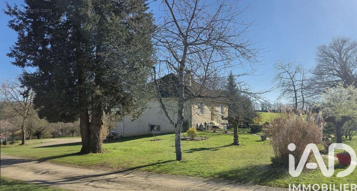 Photo 2 - Maison à BUJALEUF