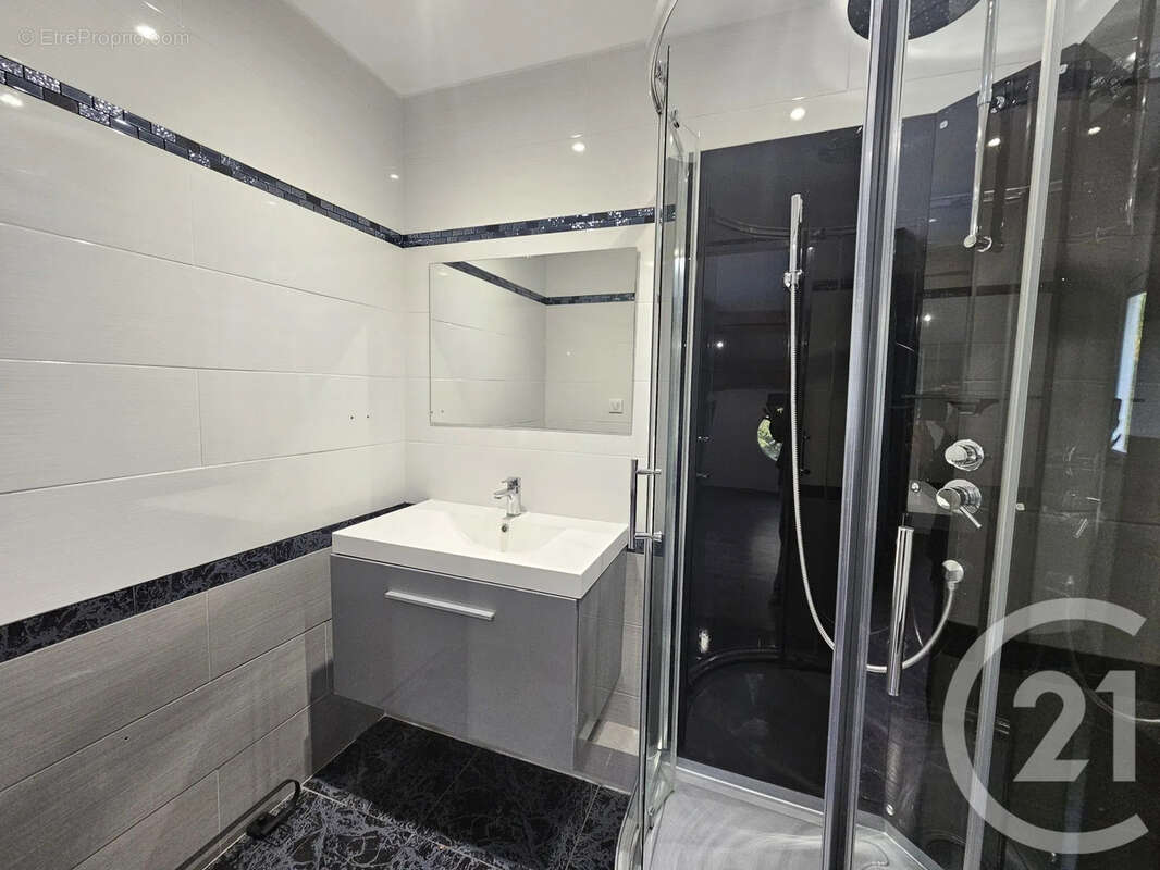 Maison à LAMOTHE-CAPDEVILLE