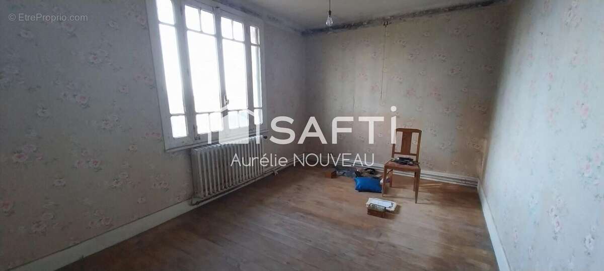 Photo 5 - Maison à SAINT-CLEMENT-DE-REGNAT