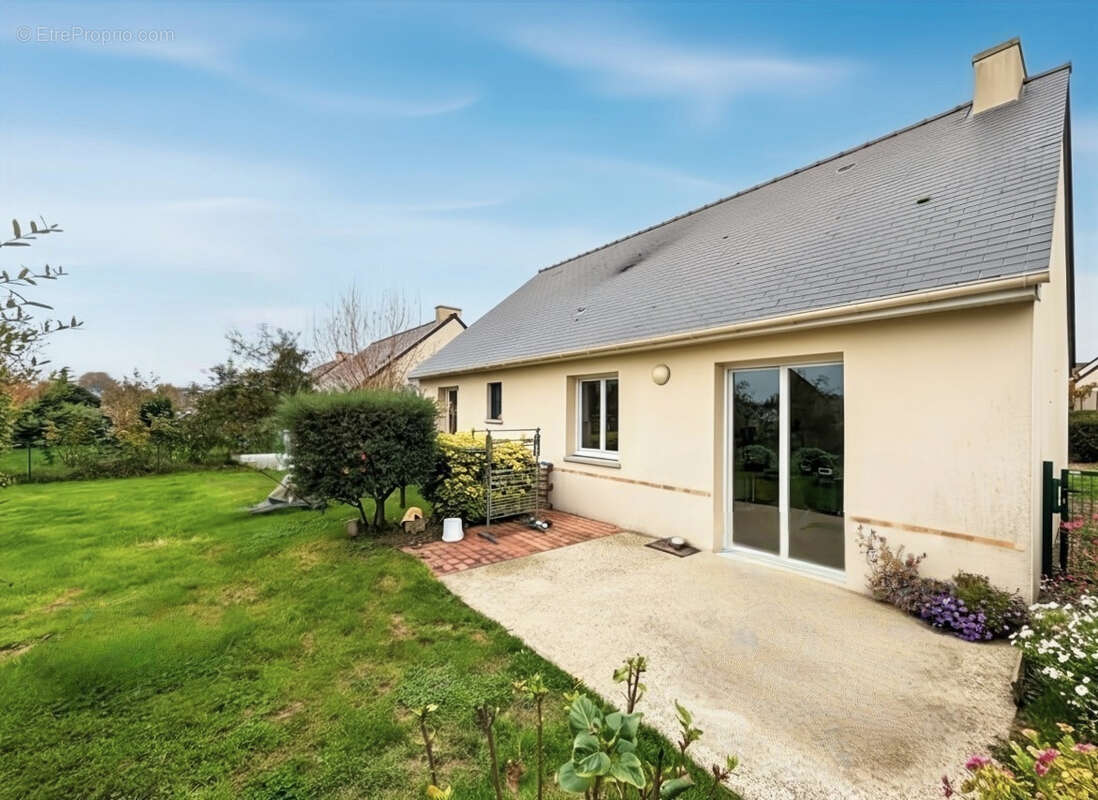 Maison à DOL-DE-BRETAGNE