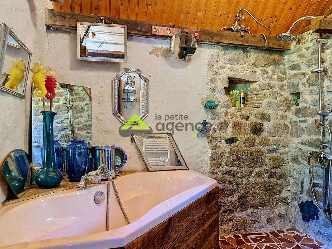 Maison en pierre - 137 m2 - photo 11
