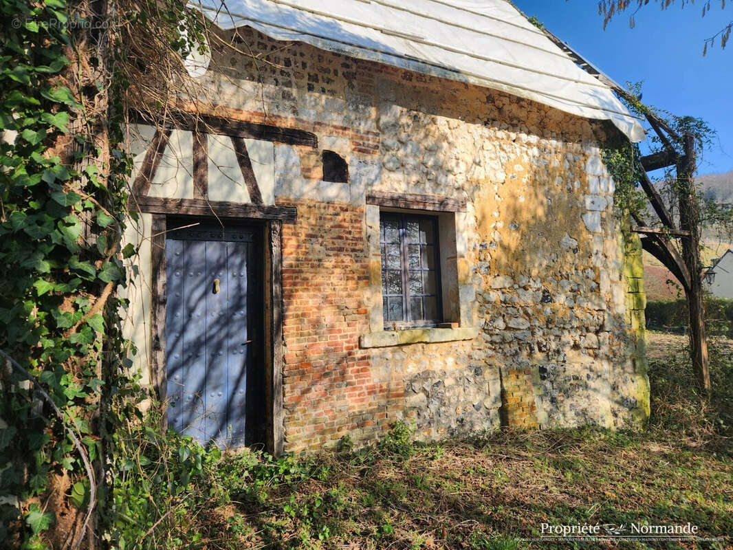 Maison à SAINT-SAMSON-DE-LA-ROQUE