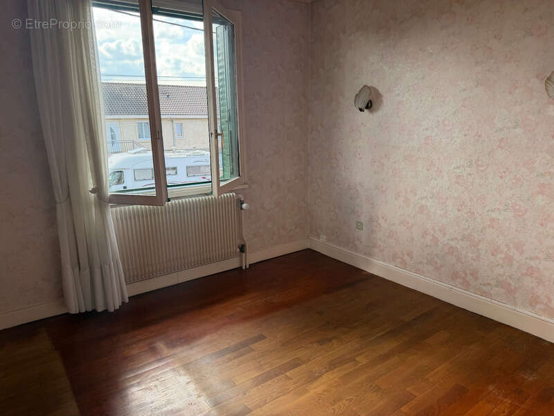 Maison à SAINT-BERAIN-SOUS-SANVIGNES