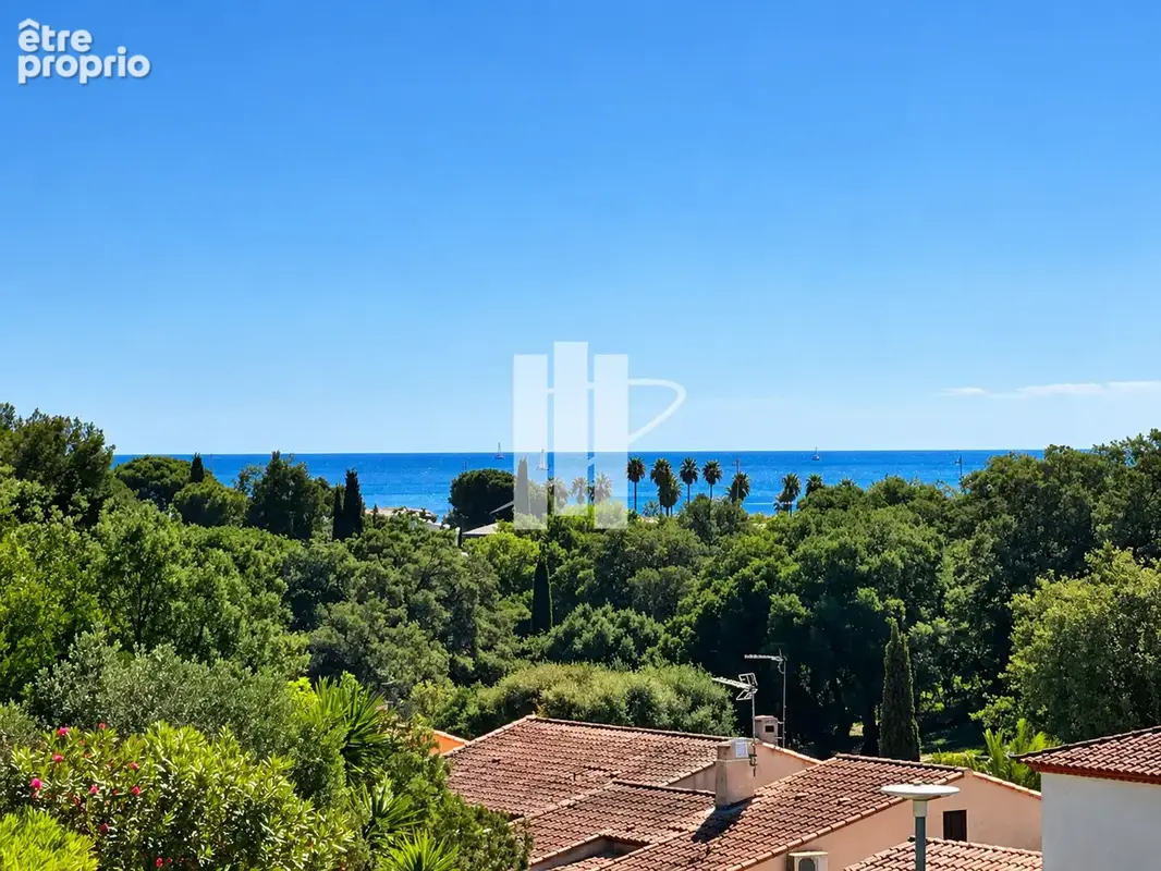 Photo Maison à Roquebrune-Sur-Argens au prix de 649 000€