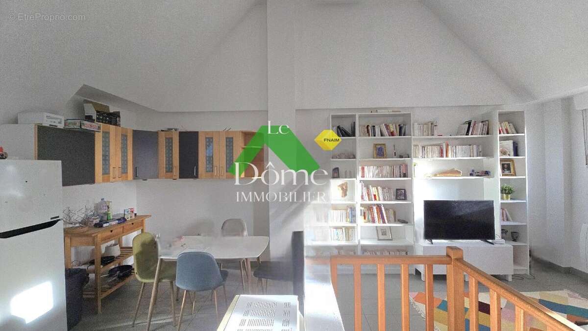 Appartement à BORNEL