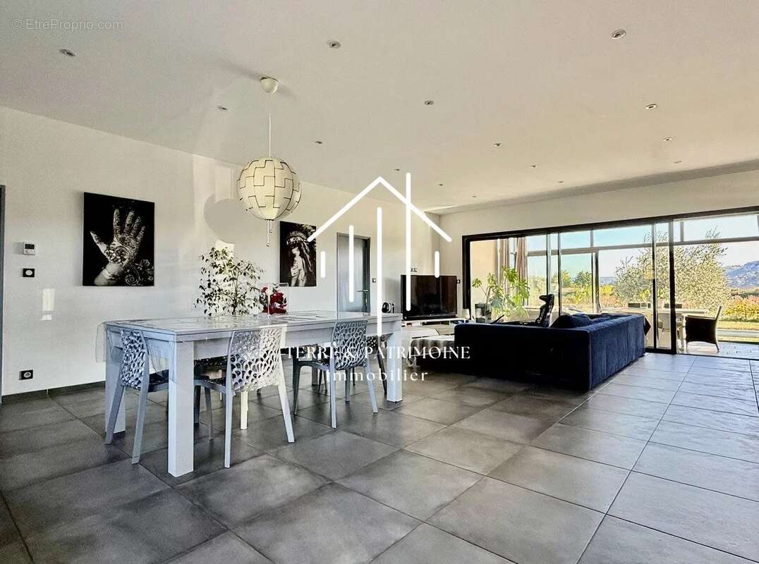 Maison à VALLON-PONT-D'ARC