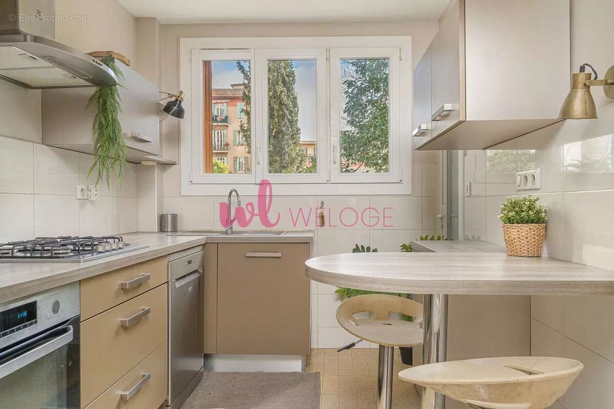 Appartement à MARSEILLE-5E