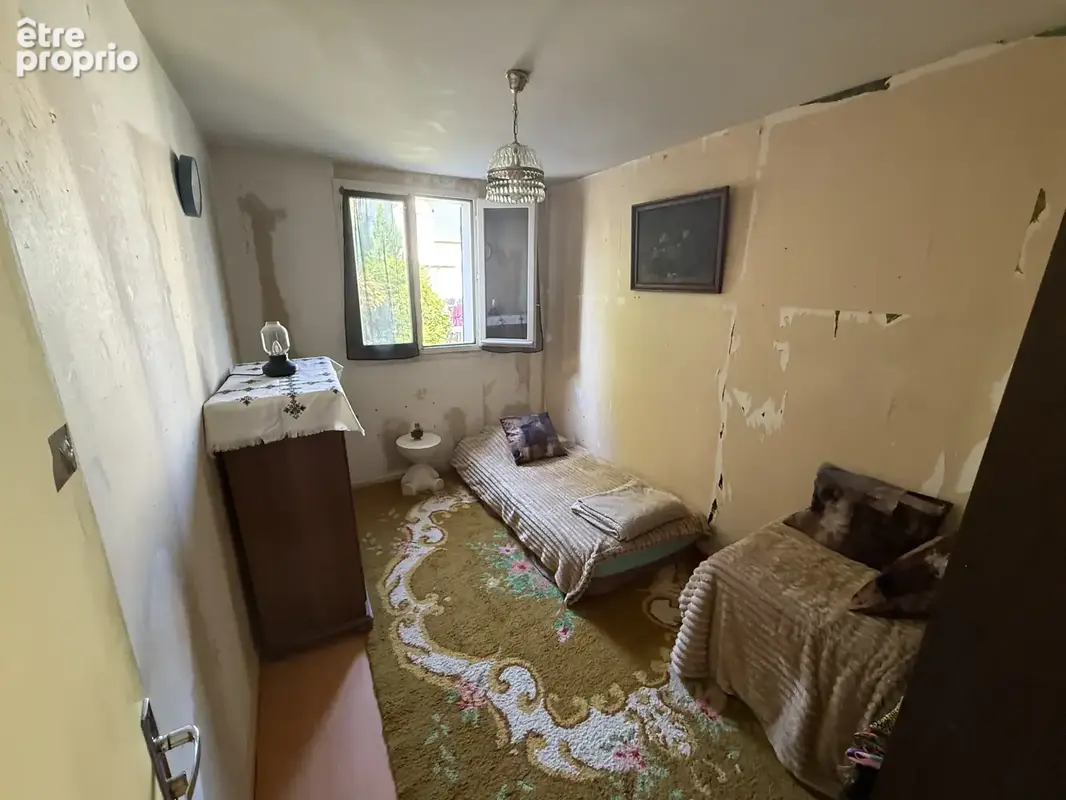 - Maison située sur un secteur recherché proche Hôtel de Ville - - photo 9