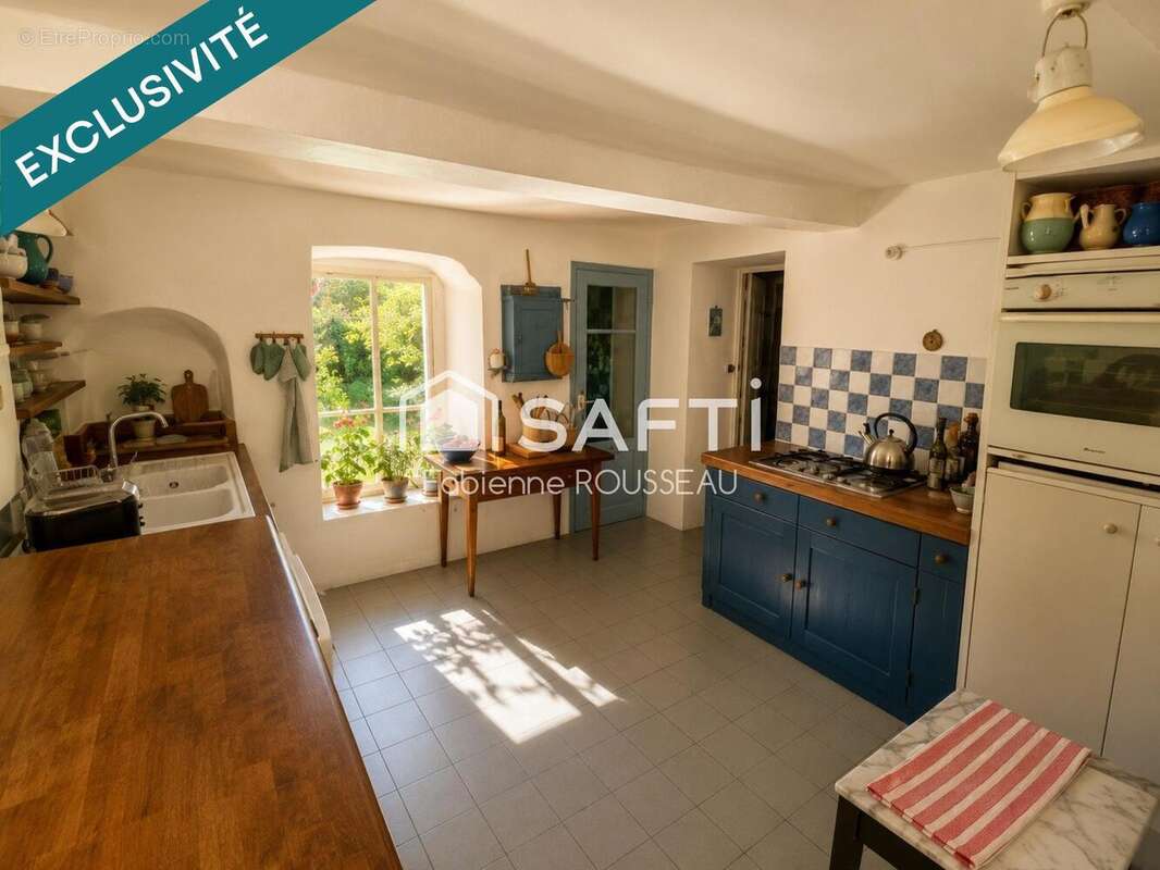 Maison 166 m² à Ongles  - photo 7