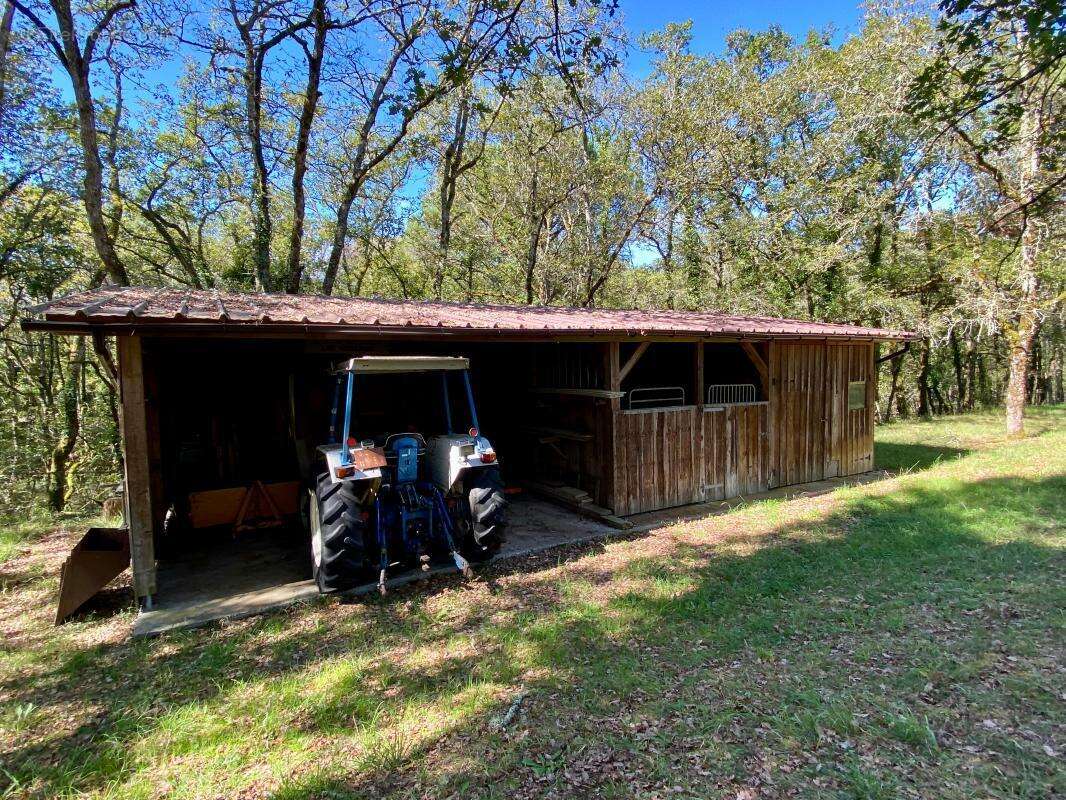 Maison à MAUZAC-ET-GRAND-CASTANG