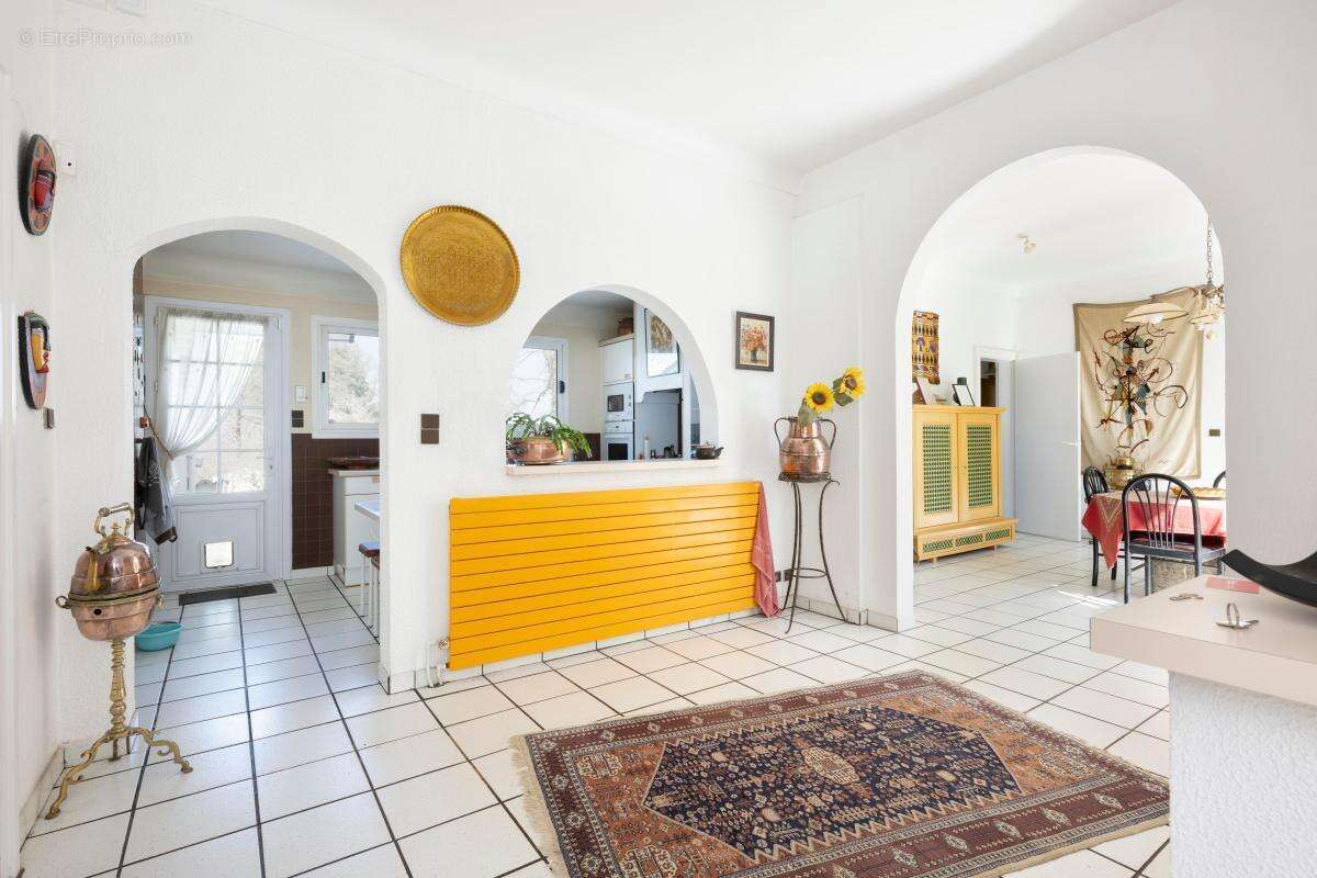 Maison à SAINT-PIERRE-DU-MONT