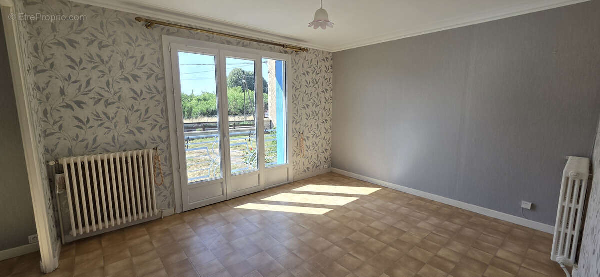 Pavillon indépendant sur 1 826 m2 terrain arboré et clos - photo 4