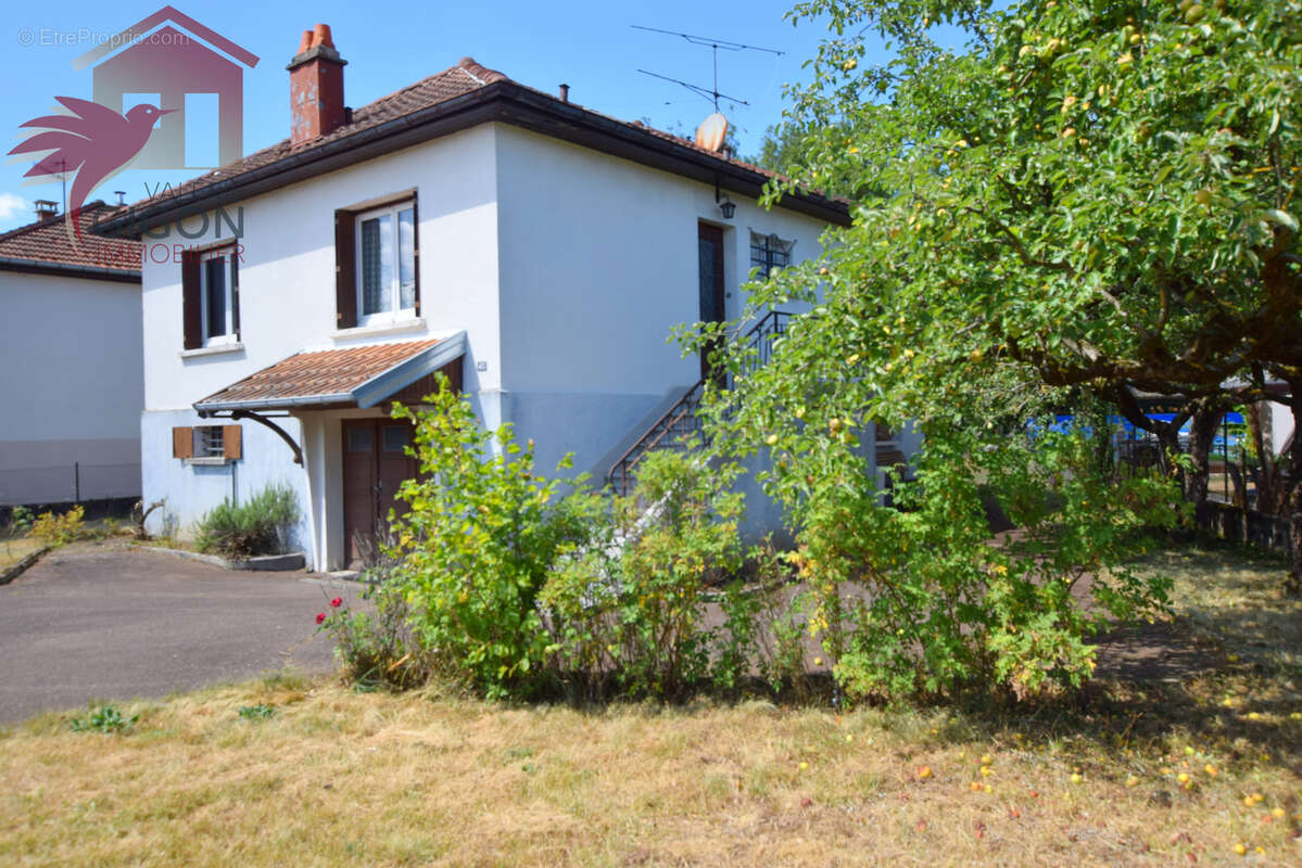 Venez découvrir cette CHARMANTE MAISON TRADITONNELLE de plain-pied sur sous-sol..... - photo 6