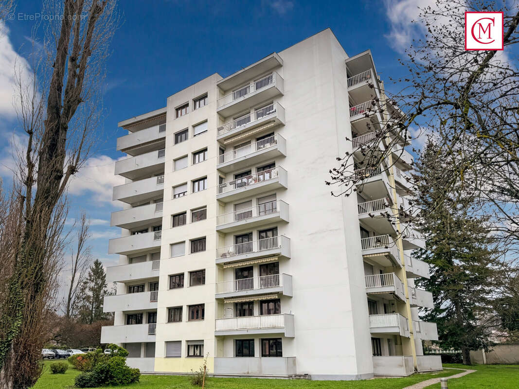 Appartement à MEYLAN