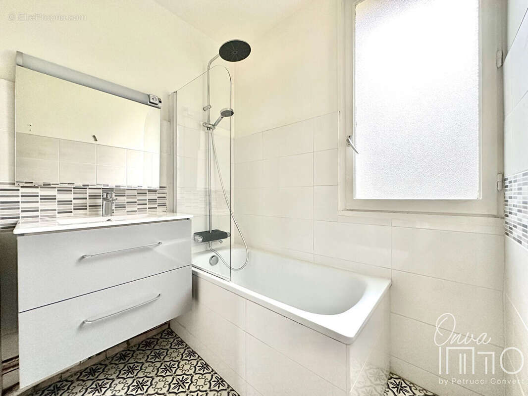 Appartement à NEUVILLE-SUR-SAONE