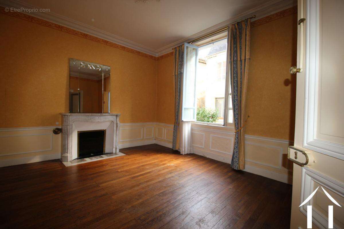 Maison à LA CHARITE-SUR-LOIRE