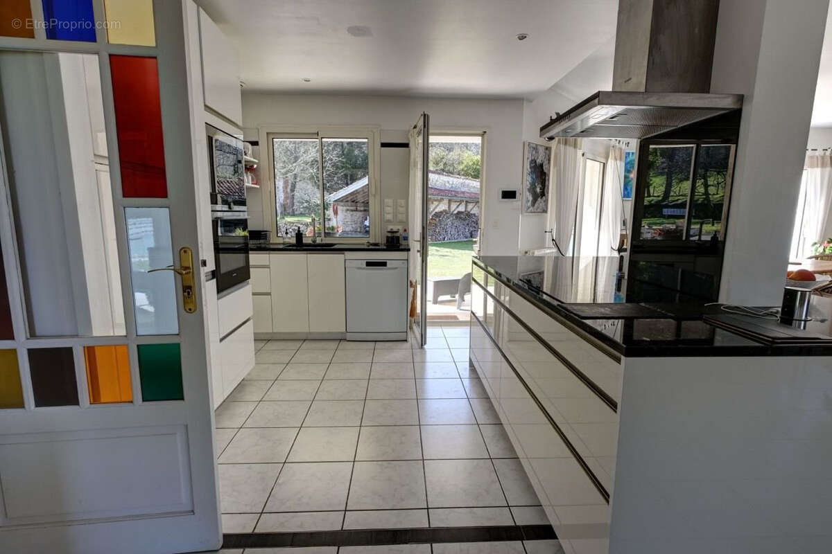 Maison à HAUTEFAGE-LA-TOUR