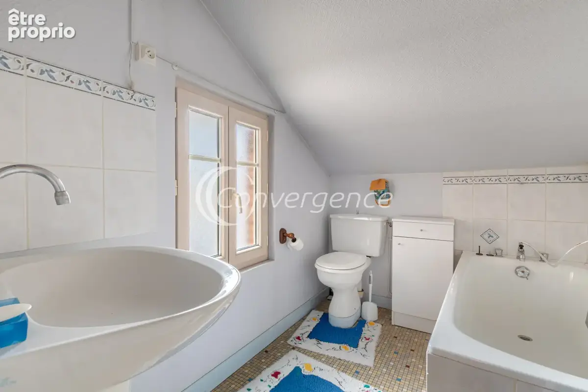 A rénover, maison de ville avec 4 chambres et garage - photo 15