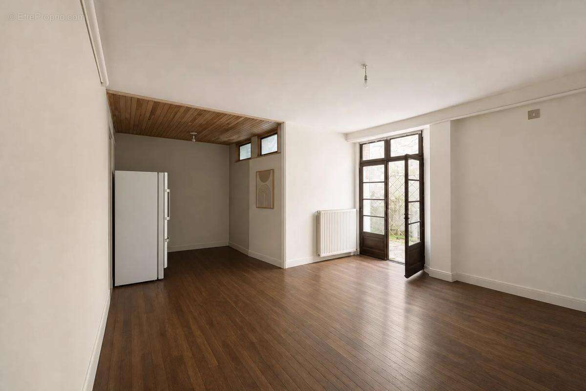 Maison de ville avec jardin -121,9 m² -Saint-Germain-les-Belles - photo 12