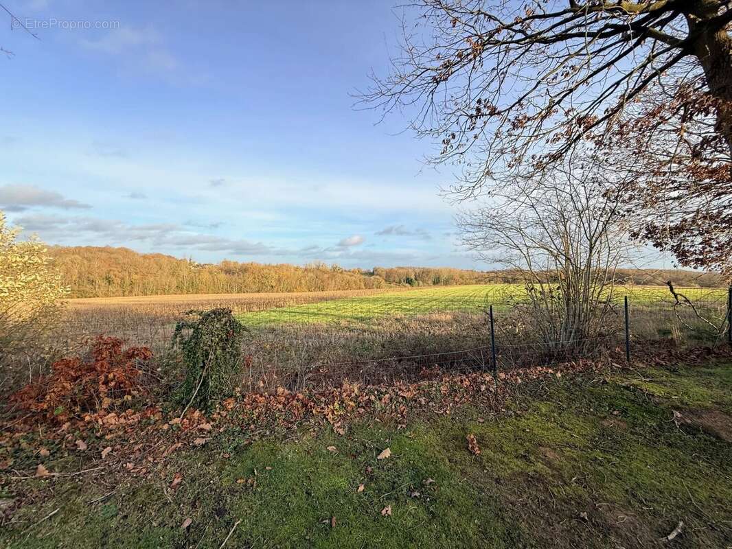 Maison à SAINT-JULIEN-DE-LA-LIEGUE