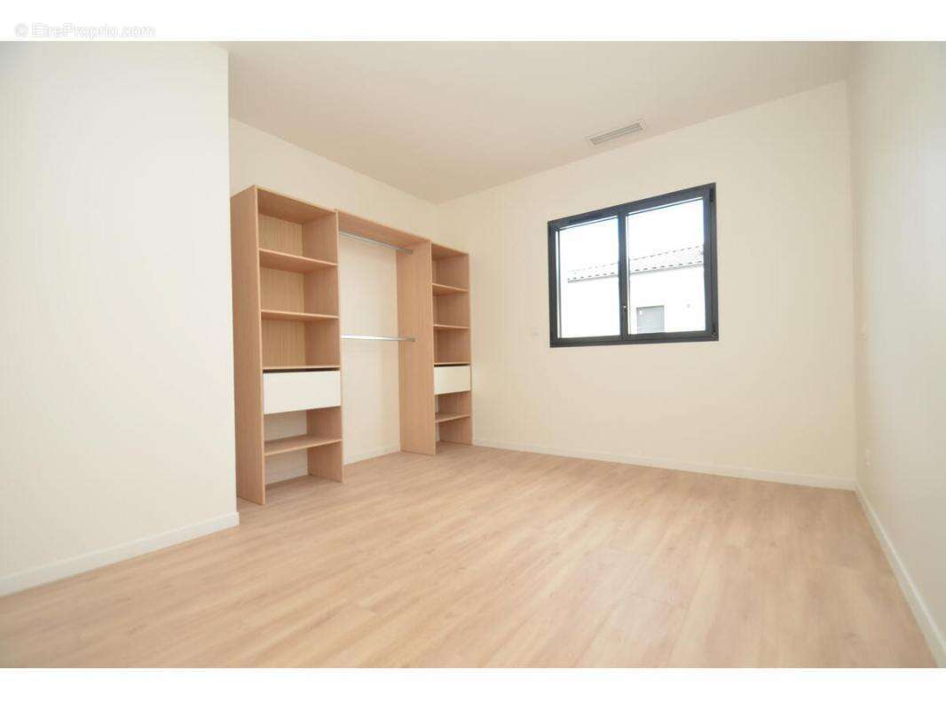 Maison à SAINT-SEURIN-SUR-L&#039;ISLE