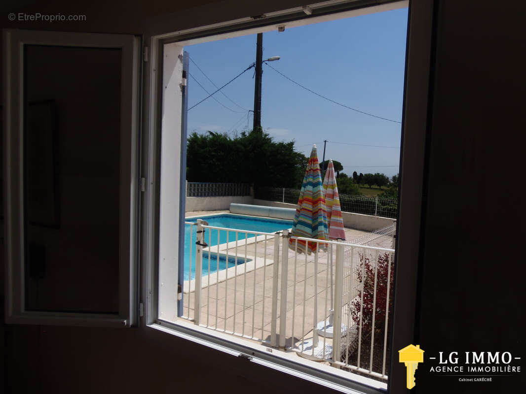 Maison de plain pied avec 4 chambres piscine et belle vue sur l'estuaire de la Gironde. - photo 25