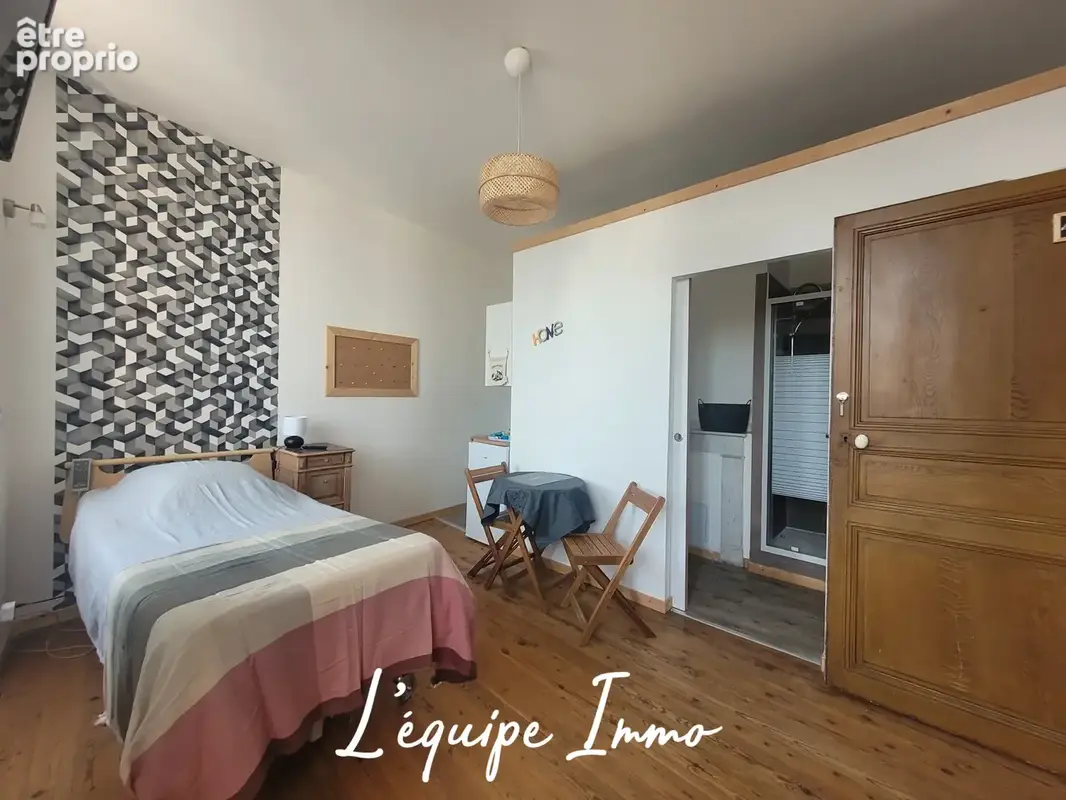 Maison de maître rénovée au cœur de Saramon comprenant  6 chambres avec jardin - photo 5