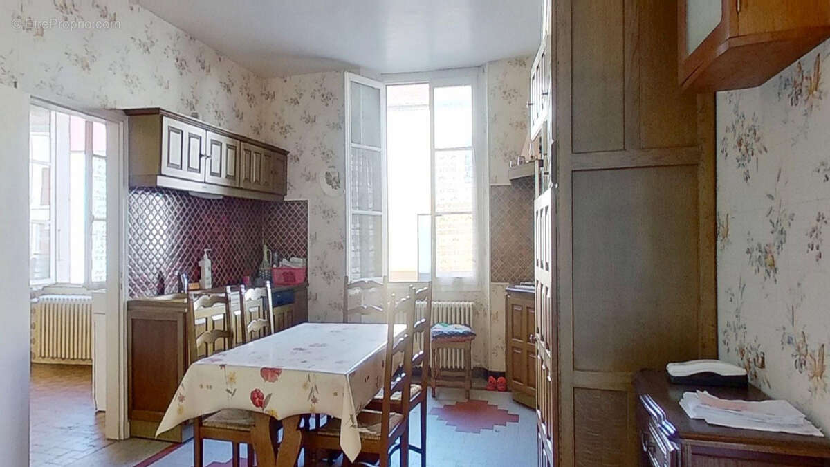 Maison à FAINS-VEEL