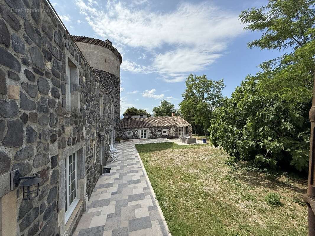 Maison à FREYSSENET