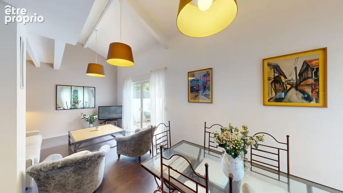 Maison T5 à la croisée de Bayonne et Anglet : l'alliance rare entre prestations modernes, écrin de verdure et vie citadine. Une  - photo 6