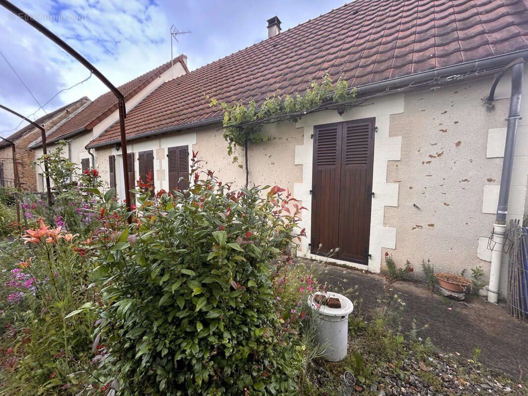 Maison à SACIERGES-SAINT-MARTIN