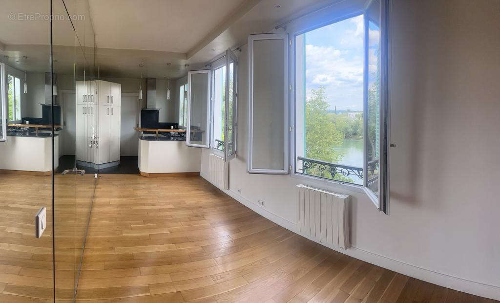 Appartement à LE PERREUX-SUR-MARNE