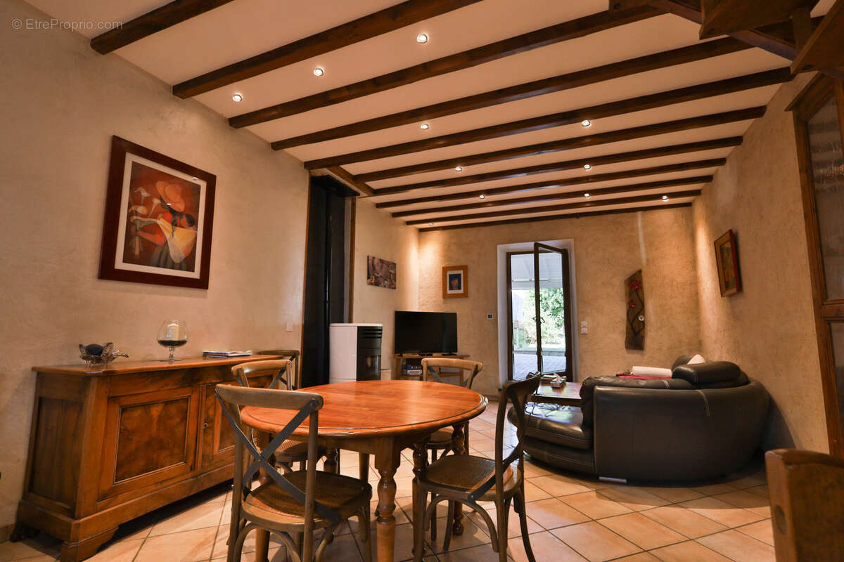 Maison de ville familiale au cœur de Grenay   115 m2 habitables   4 chambres - photo 2