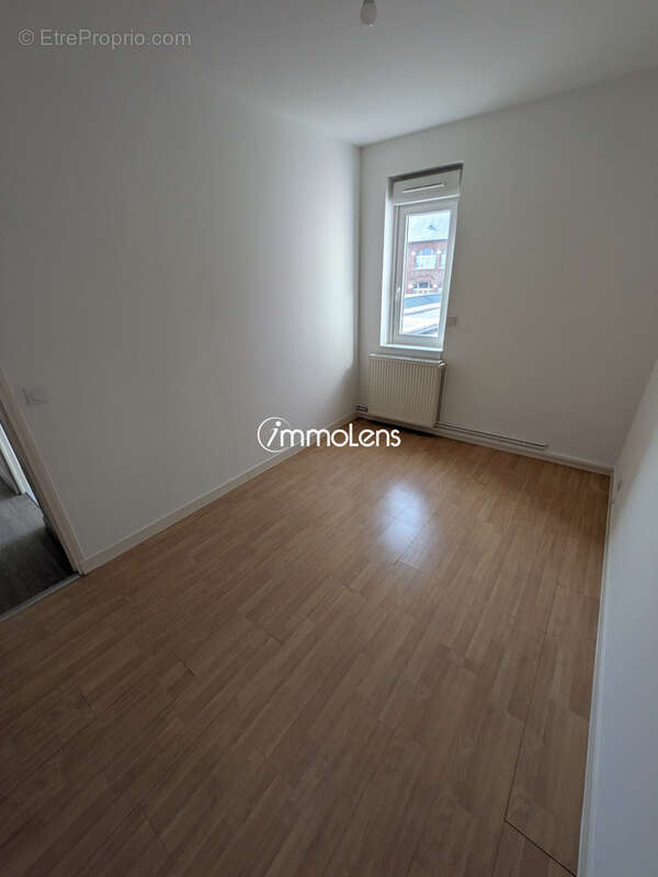 Appartement T3 Bis de 94 m2 avec 2 garages   Saint-Quentin - photo 11