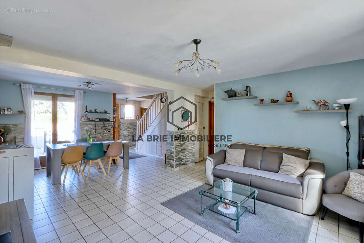 Maison à BRIE-COMTE-ROBERT