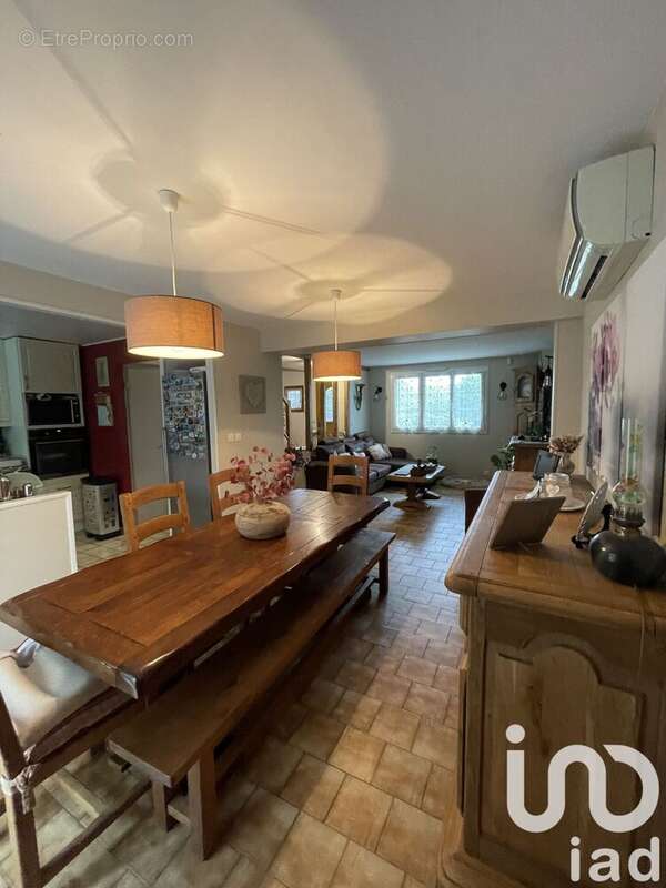 Photo 2 - Maison à JUILLY