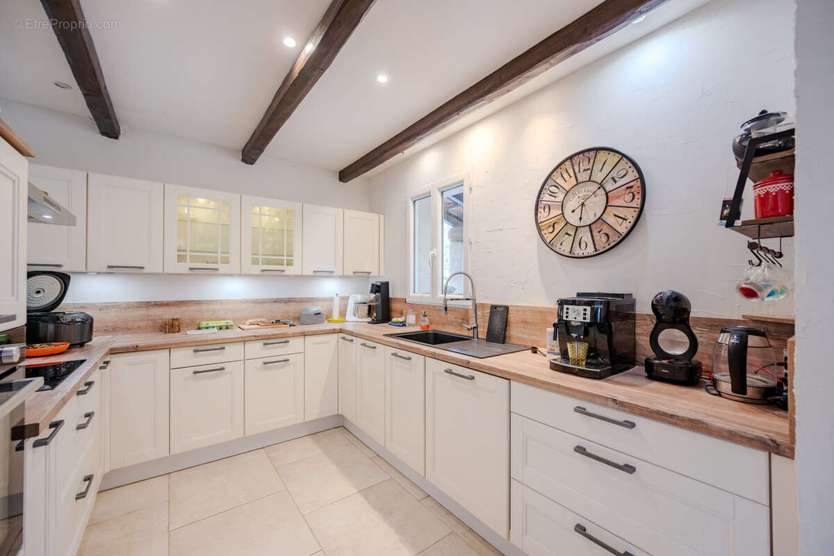 Maison à MEOUNES-LES-MONTRIEUX