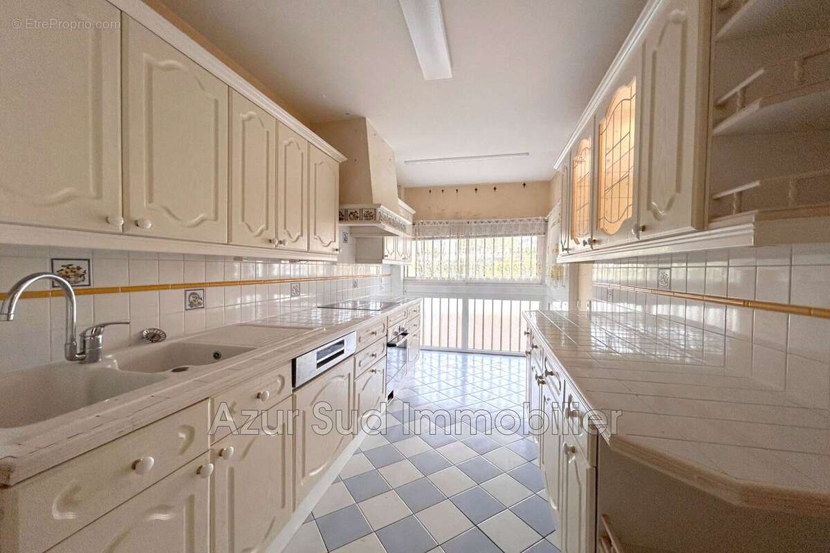 Appartement 87 m² à Antibes  - photo 6